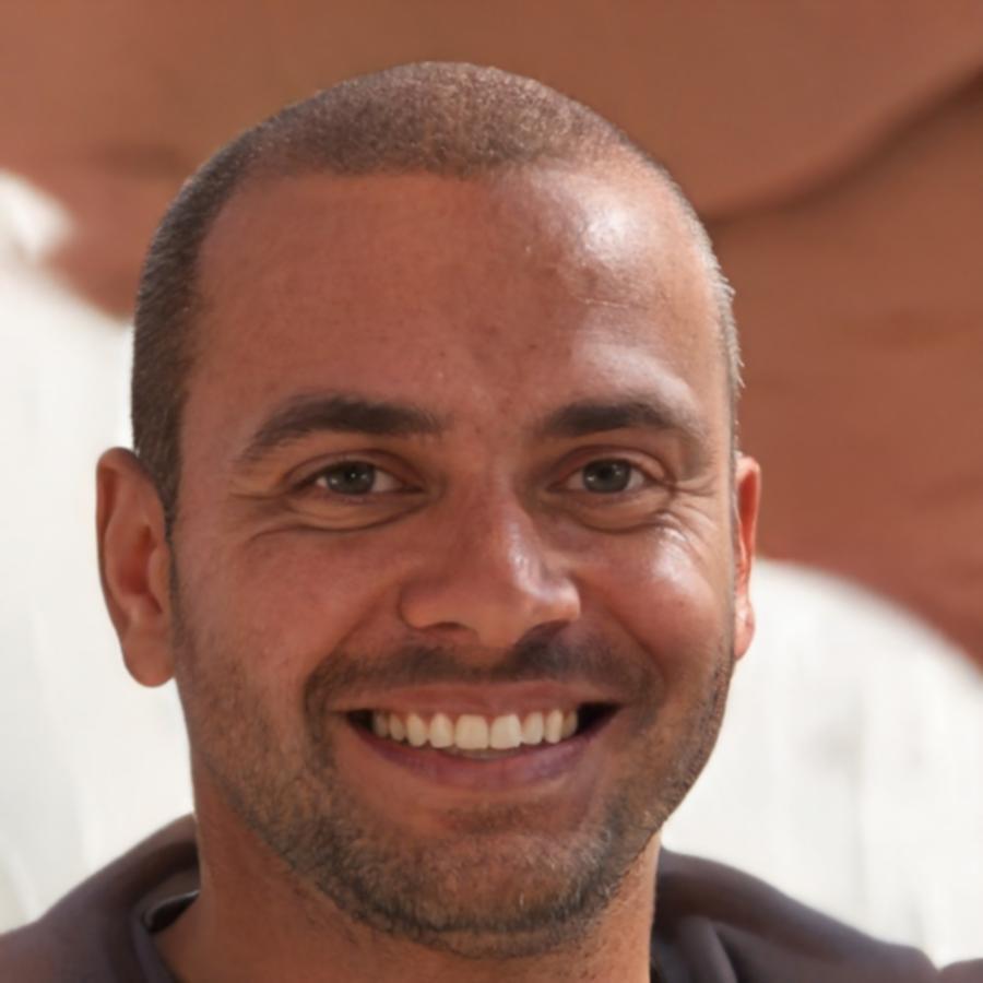Portrait de Marc Dubois, Directeur des Ressources Humaines